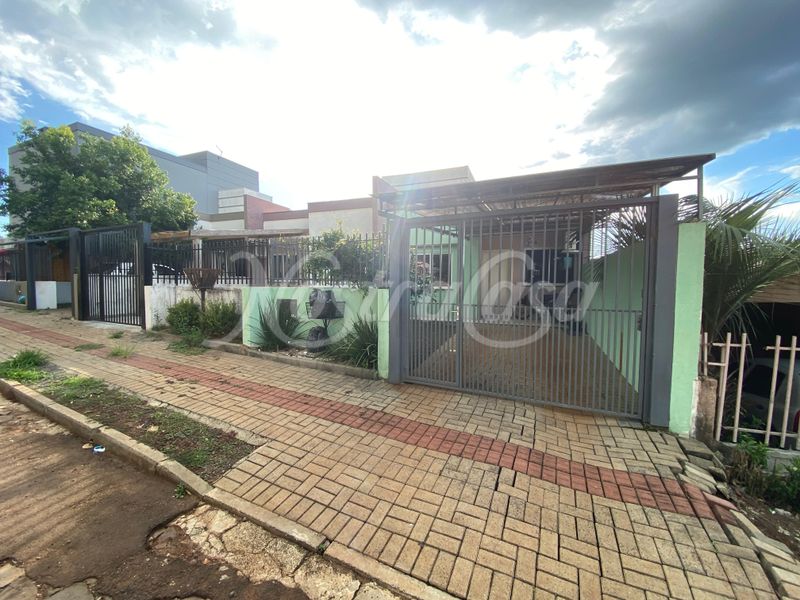 Casa à venda com 2 dormitórios, 1 banheiro, 1 vaga de garagem e 65m² de área privativa no bairro Engenho Braun